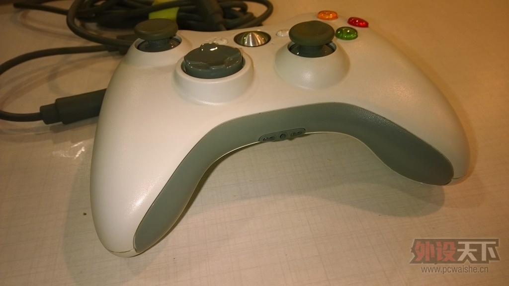 �����ݡ�΢��XBOX360ԭװ�����ֱ���PC�汾�����½�л�