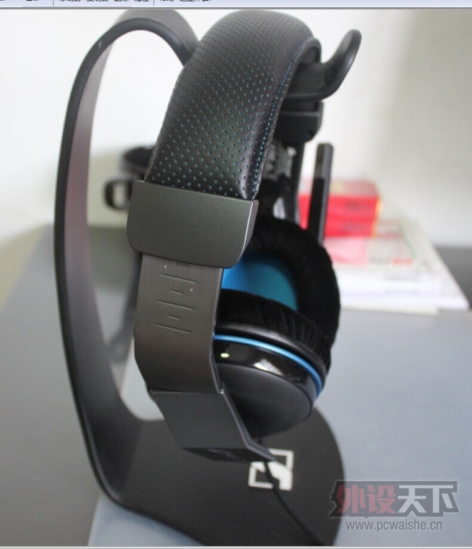 ϵСCorsair  Vengeance 1500v2