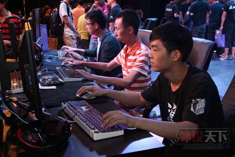 һ���콢��ճ���-BENQ��������.���ֻ�ɽ�����