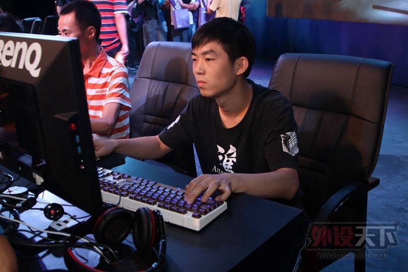 һ���콢��ճ���-BENQ��������.���ֻ�ɽ�����