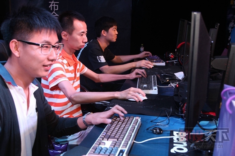 һ���콢��ճ���-BENQ��������.���ֻ�ɽ�����