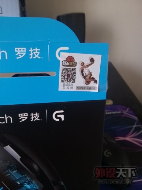 ���- -��