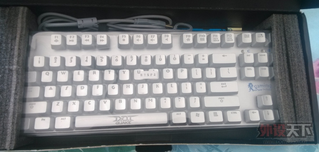 �����֡���������׹���ɫ���� ��͸����ñ �޿̼�ñ