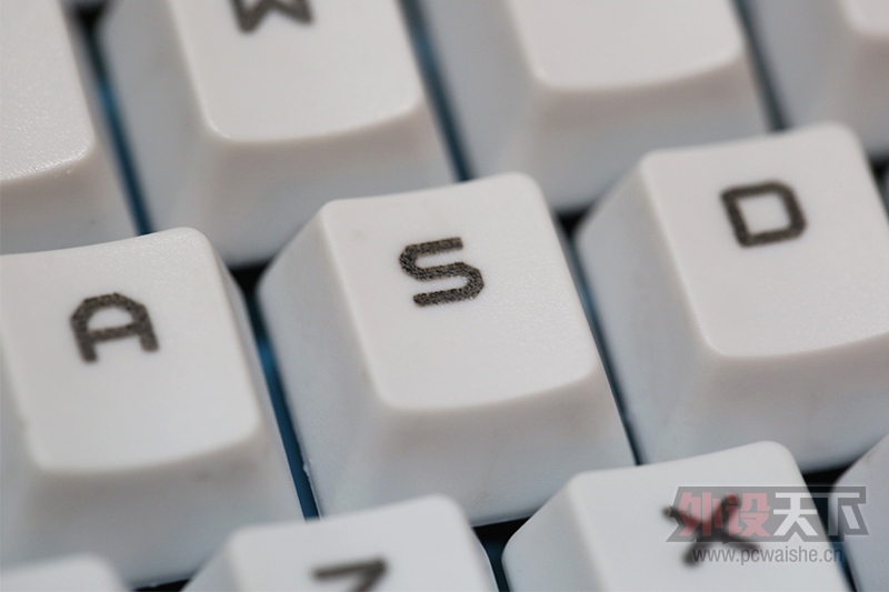 �۵��ʲ��͡����װ�V500��ɫ���е���̲���