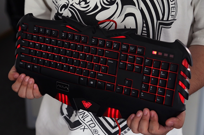 ȫ���׷� ���밵�ὣħ��Ϸ���������������Ϸ�����װ����