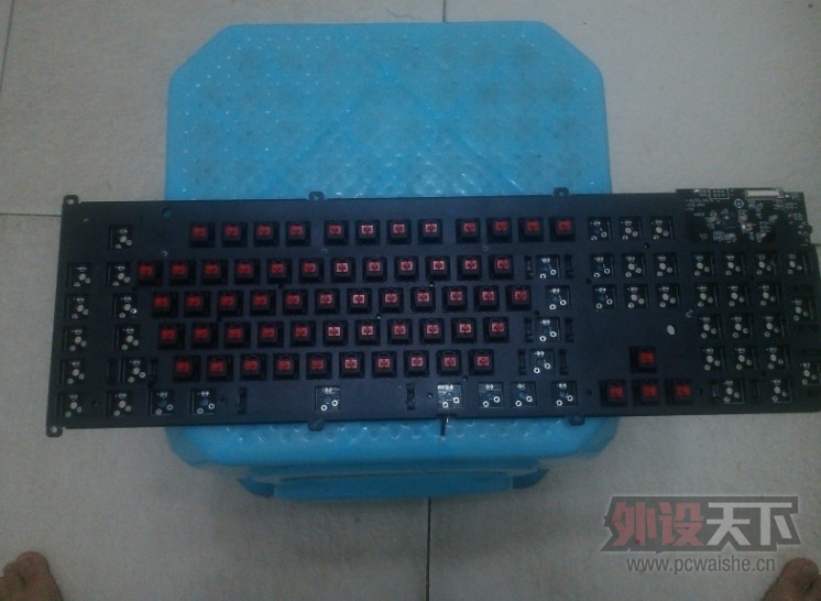 լOͨڹѸ{ɱ}ռڹѸϻ࣬ͼ