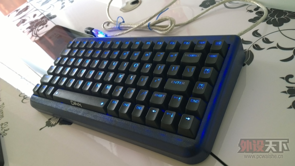 ������������Deck 82���̣�ӣ�Һ��ᣬ��Ʒ����ɫ���⣬��Ϸ��Ʒȫ�ְ壬С����