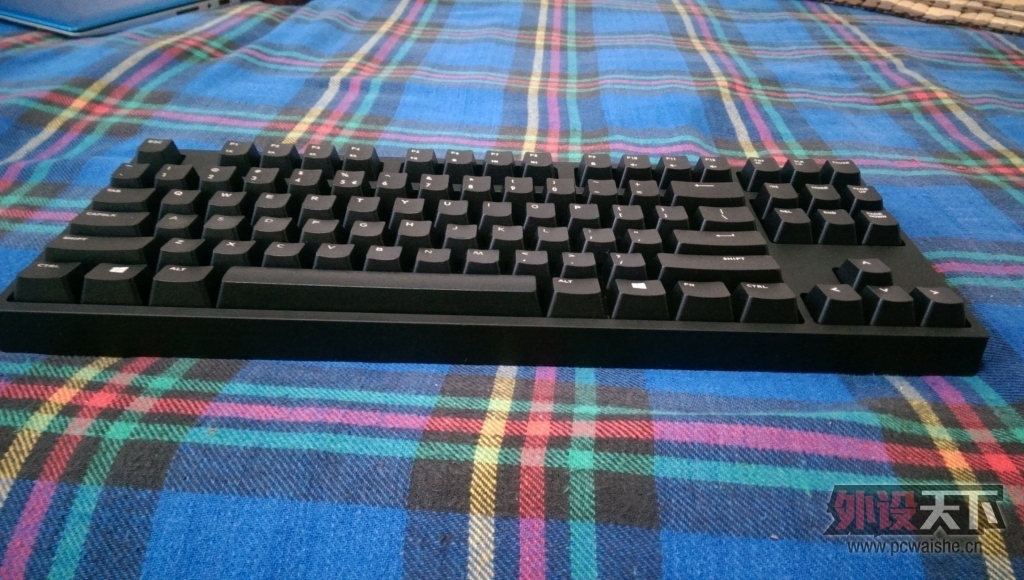 215009s40d34q4fv2500z3.jpg