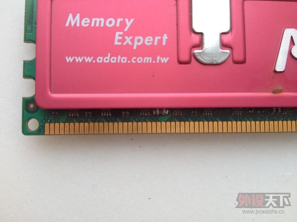 �����������պ��� DDR2 800 1G�ڴ���������