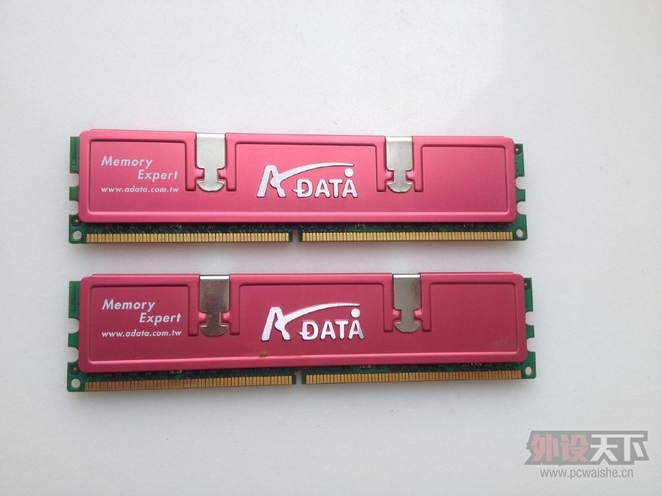 �����������պ��� DDR2 800 1G�ڴ���������