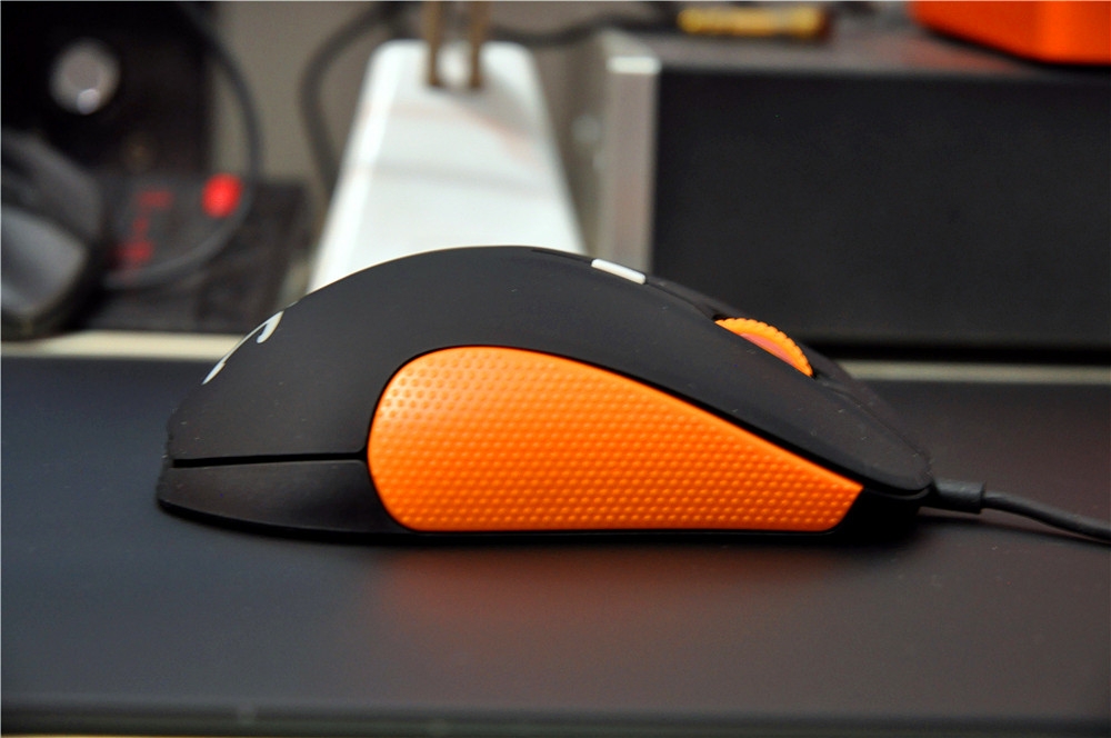 һĨɫķ顪СSteelSeriesFnaticսӰRival
