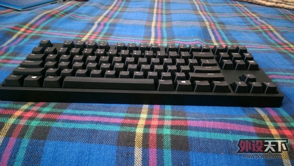 114718au53fogfowszo32u.jpg