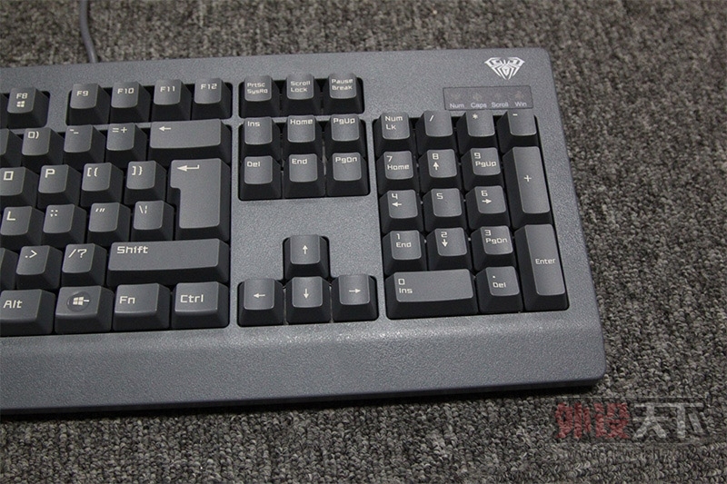 �����ݡ����Ѷ���һ�ѻ�е���̽��Ұ�������190��