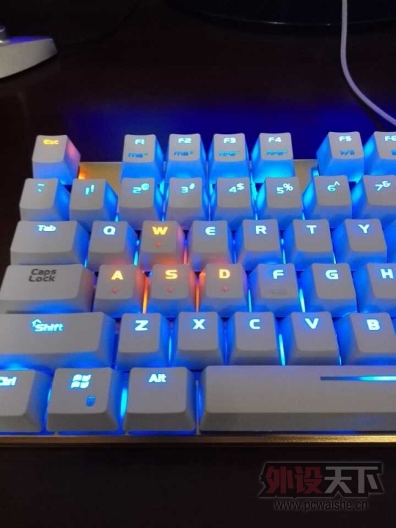 ��10P���ܾ��������ɫ�ļ��̺�Ư����Ư��