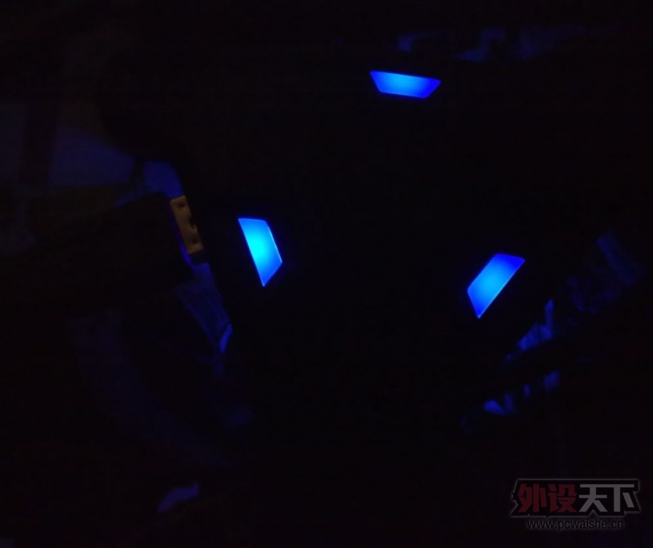 [18P]ROCCAT,Apuri,������������