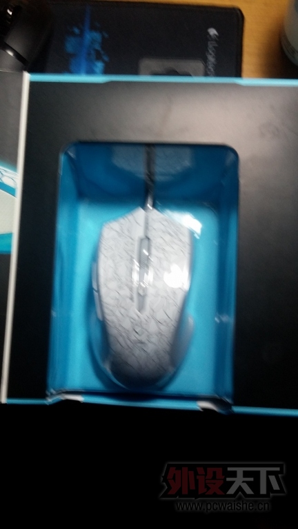 ���Ϻ������ʳ��װ�V20������3G������ ���Ե�