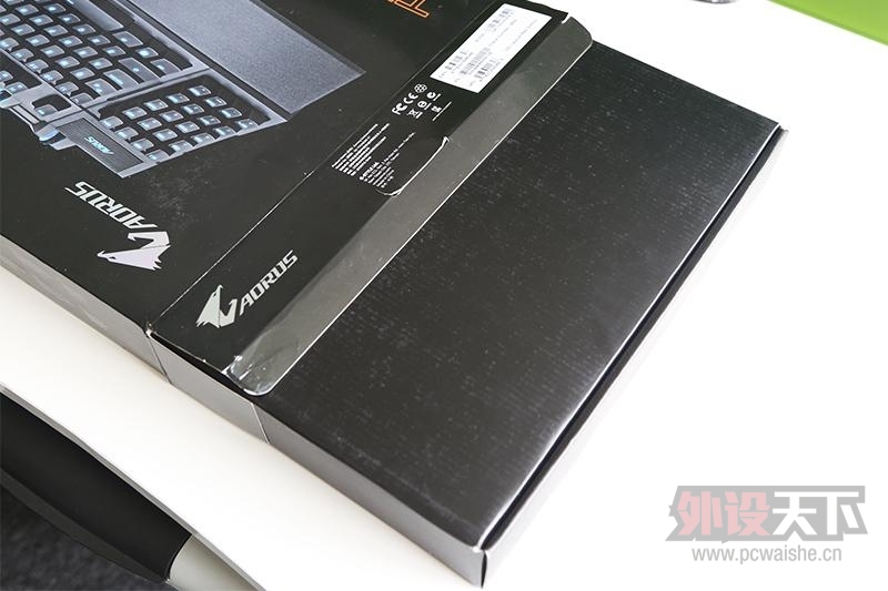 ȫ׿ɲжеʽ羺̡Aorus Thunder K7е
