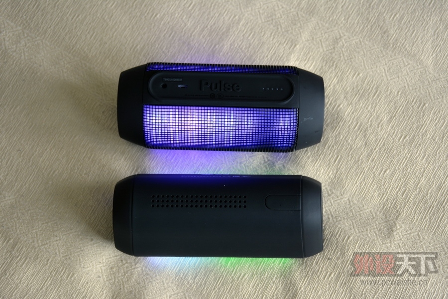 ��һ��������Ч��ֱ�棬���ٻ�Ӱ��JBL_ PULSE������������