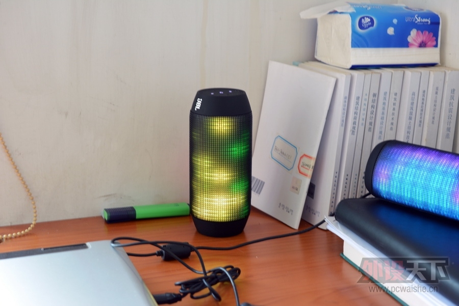 ��һ��������Ч��ֱ�棬���ٻ�Ӱ��JBL_ PULSE������������
