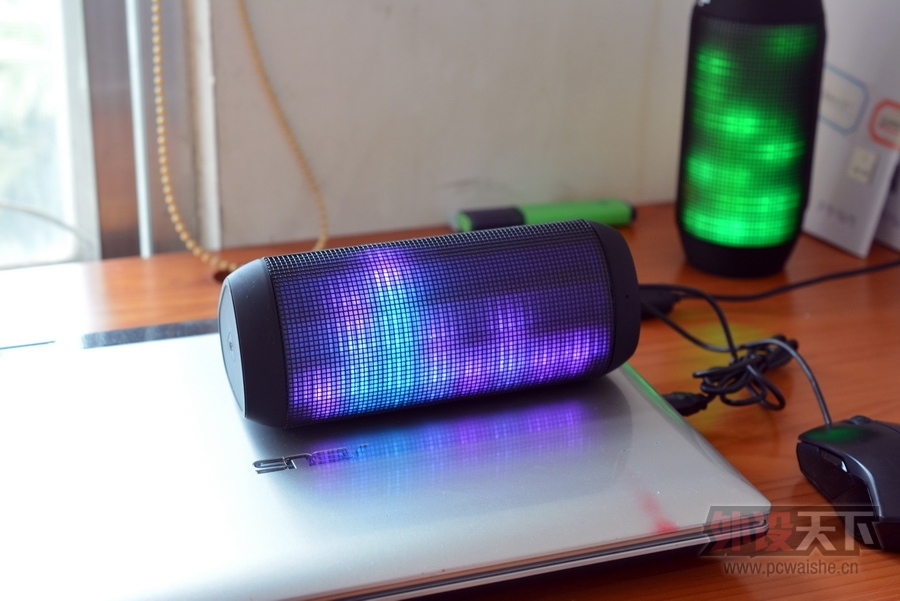 ��һ��������Ч��ֱ�棬���ٻ�Ӱ��JBL_ PULSE������������