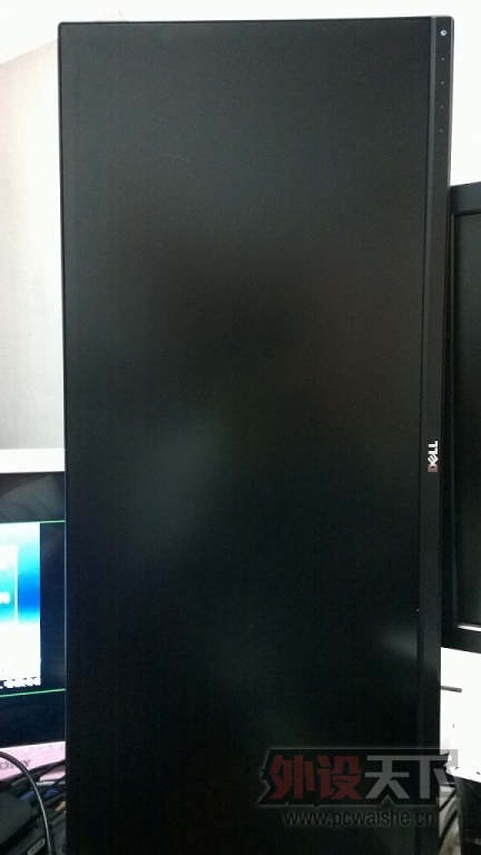 �����ݡ���DELL ����2913��ʾ�����л��ڱ����޻��㣬©��������Χ����