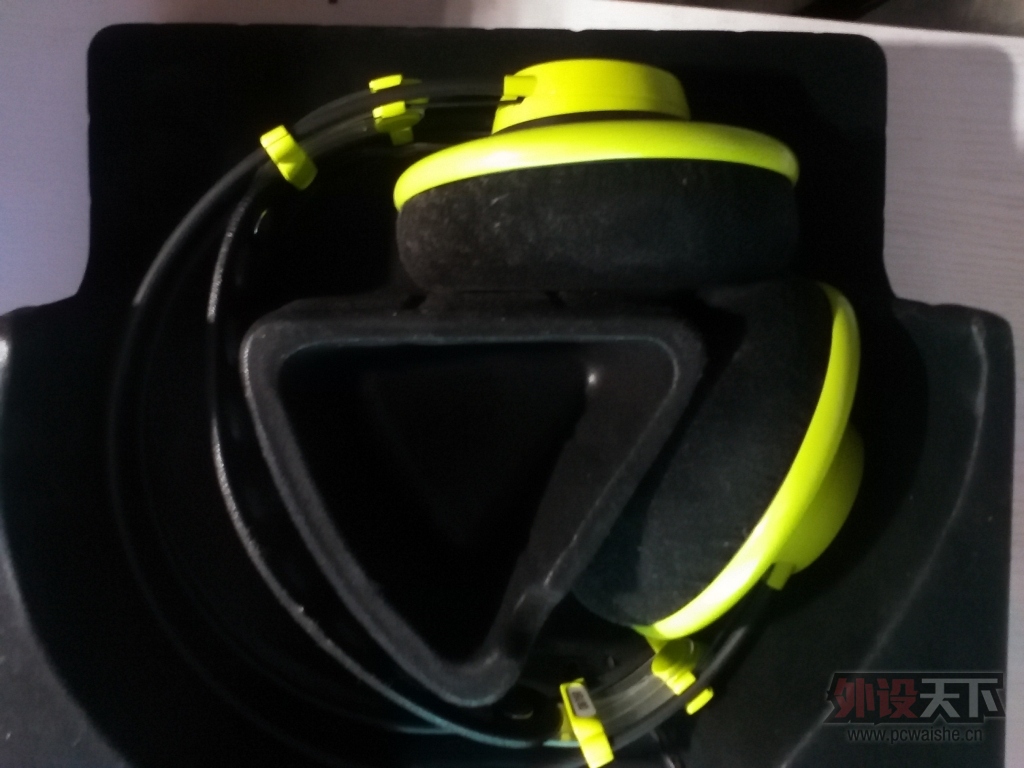 [�㽭] ���� AKG Q701 �Ե�100