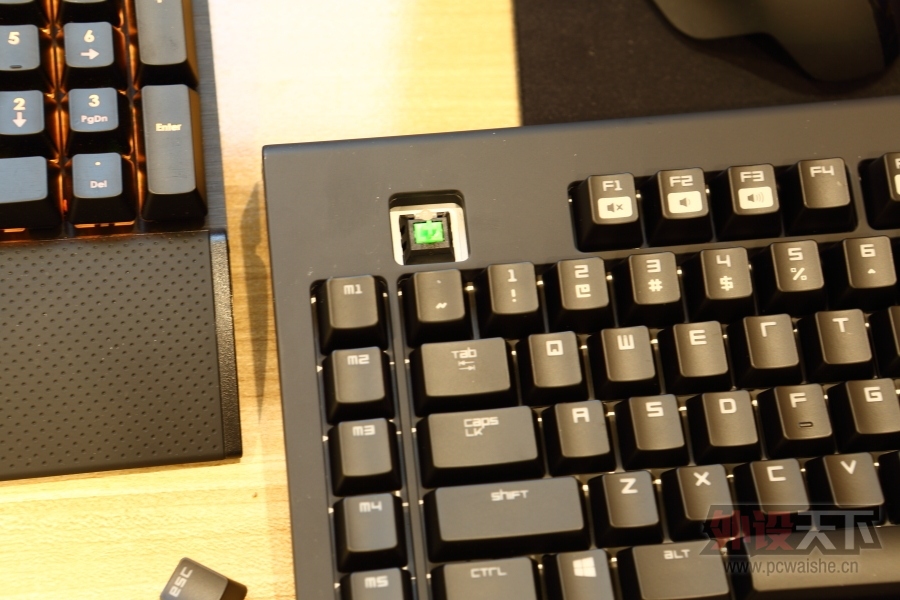 ۶-----K70 RGB K95 RGB  RGB