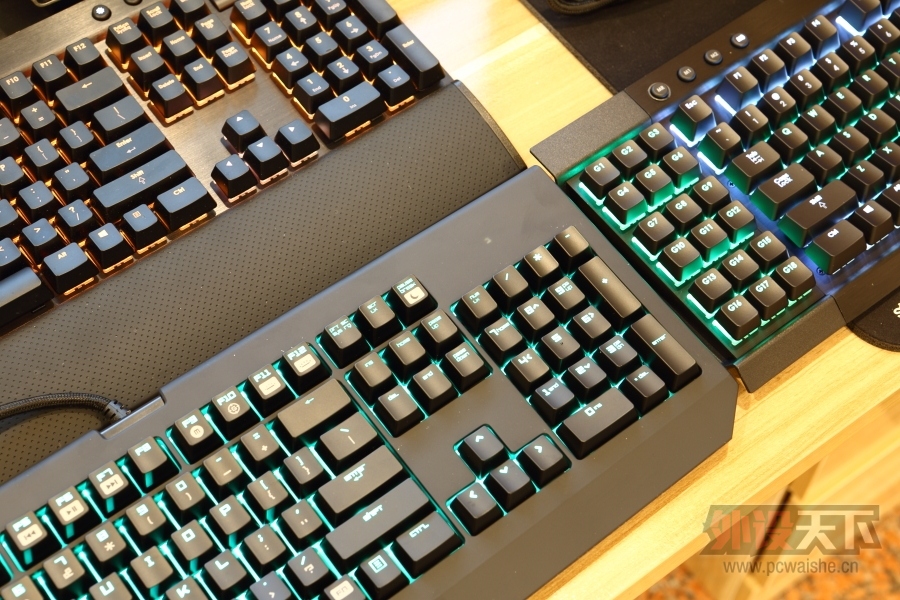 ۶-----K70 RGB K95 RGB  RGB