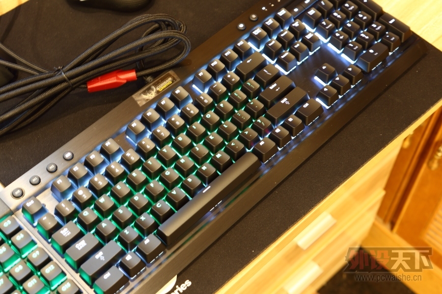 ۶-----K70 RGB K95 RGB  RGB