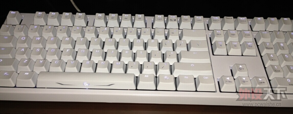 ����������95��DUCKY spring�������ɫ�׹����+S3��͸��ñ 850��˳��