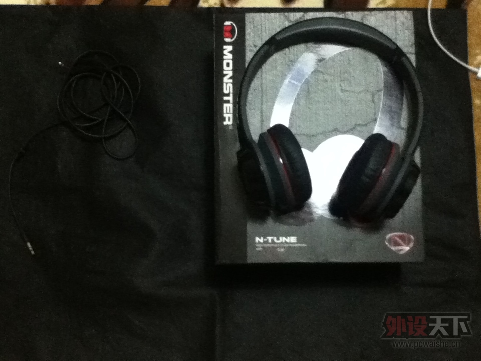 �����ϡ����Ե�Monster Ncredible Ntune �鶯