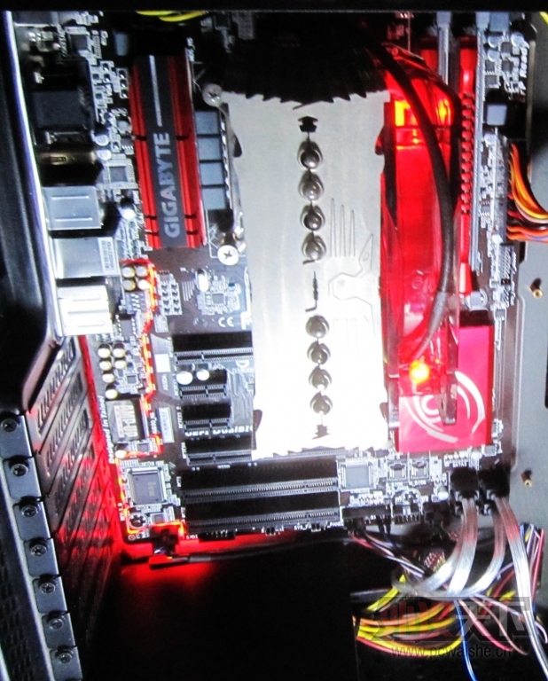 �������һ�ѻ𡪡�����HyperX SAVAGE �ڴ�[ԭ��]