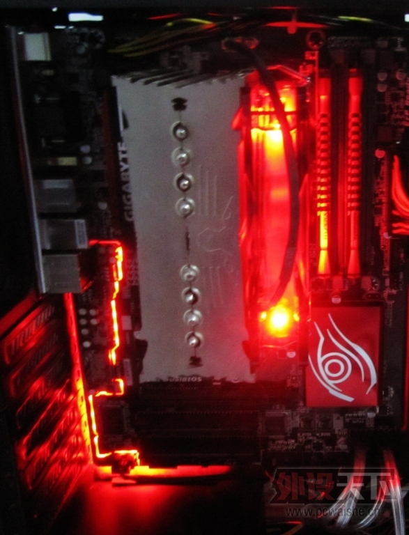 �������һ�ѻ𡪡�����HyperX SAVAGE �ڴ�[ԭ��]
