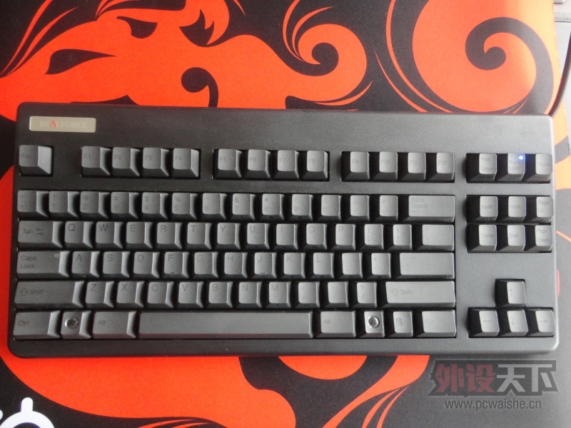 ��һ���ָС���noppoo108������VSrealforce87U�򵥶Ա�����