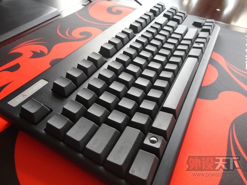 ��һ���ָС���noppoo108������VSrealforce87U�򵥶Ա�����