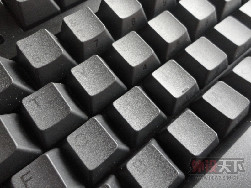 ��һ���ָС���noppoo108������VSrealforce87U�򵥶Ա�����