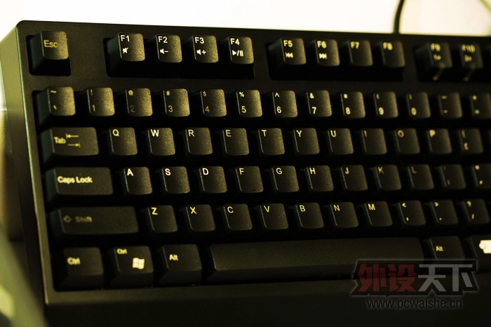�ѳ����ɶ���Zowie������� 95��
