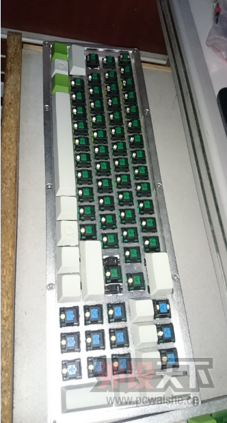 �ѳ� ��ɾ������³ľ�롿��������RS77