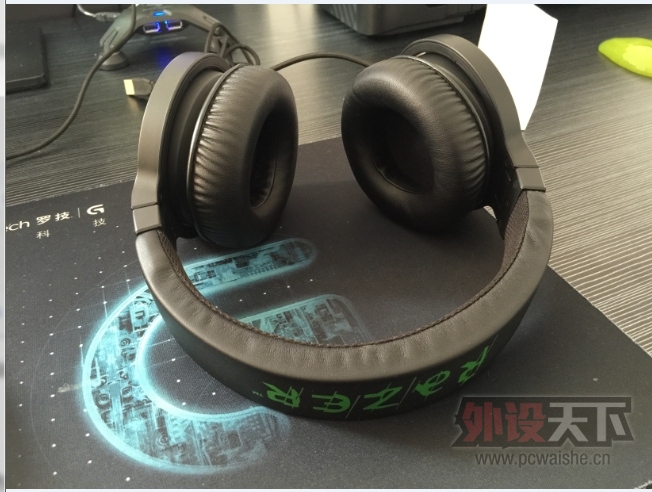 ��������Razer/���� ��������7.1 Kraken רҵ 9���� 400����