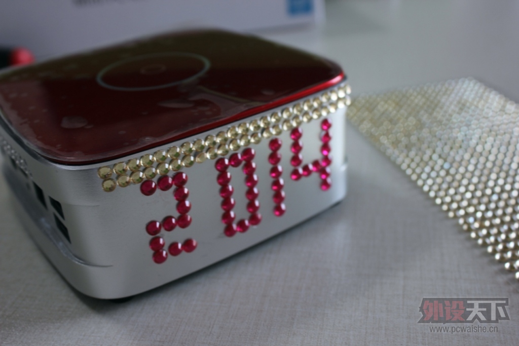 ��28P����Ů�ѵ�����������ִ����������� MINI PC��ֻΪ�Ժ󷸴��ٹ���̡�