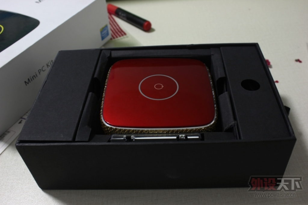 ��28P����Ů�ѵ�����������ִ����������� MINI PC��ֻΪ�Ժ󷸴��ٹ���̡�