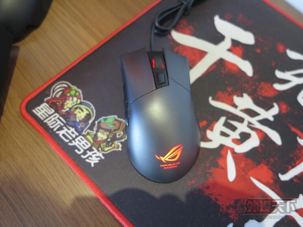 ROG GLADIUS�����С�⣬�ѵ���΢��������