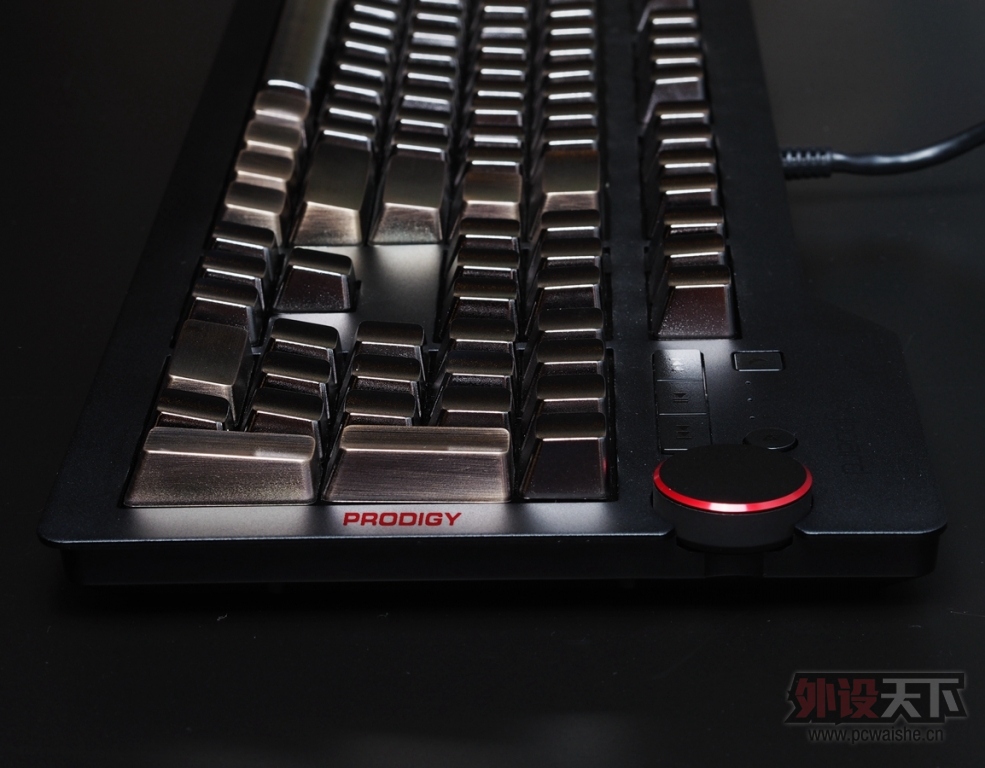 ���޿̽��е��� ���� ECK ��Ƽ�ñС��������ͭ��ɫ��