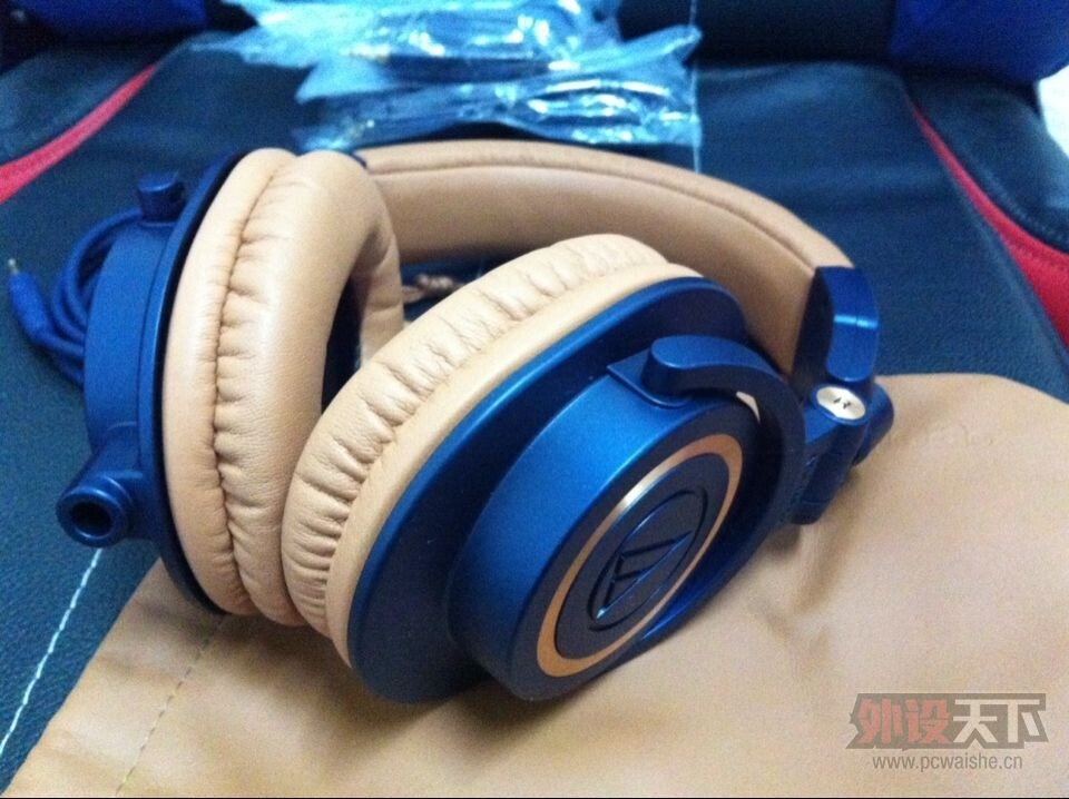 �����ݡ�95��������ATH-M50x��ɫ������ ������