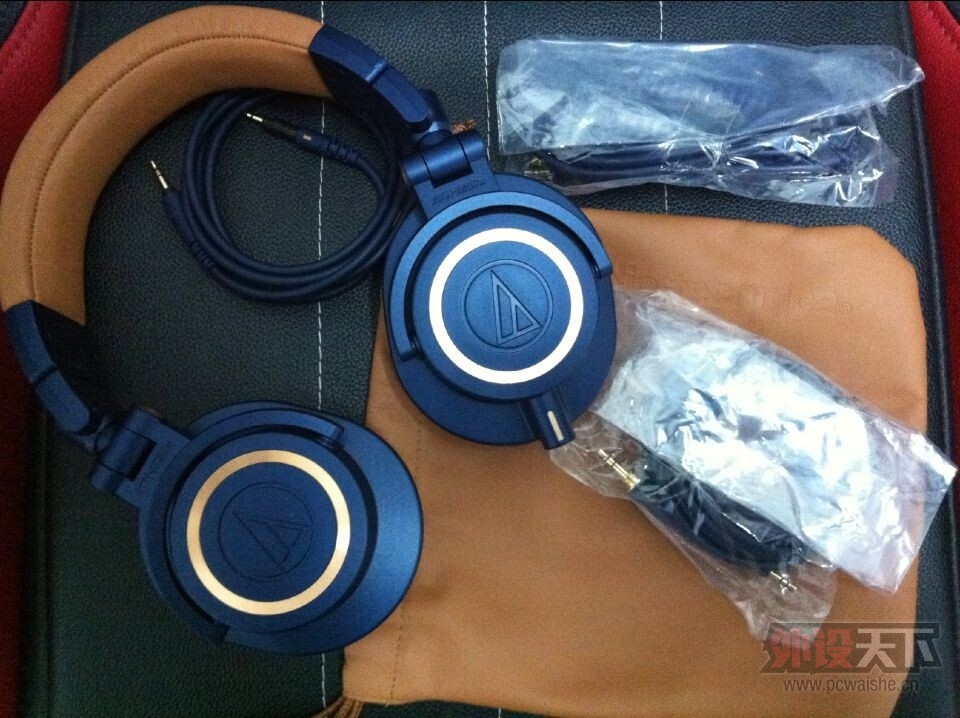 �����ݡ�95��������ATH-M50x��ɫ������ ������