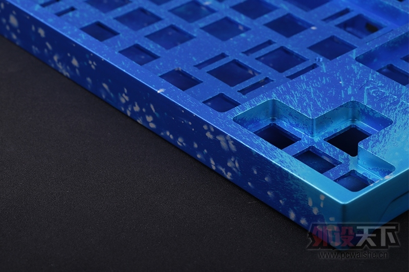 ������������������������������������ۼ�Լ2000Ԫ�İ����� Varmilo 87���̽������