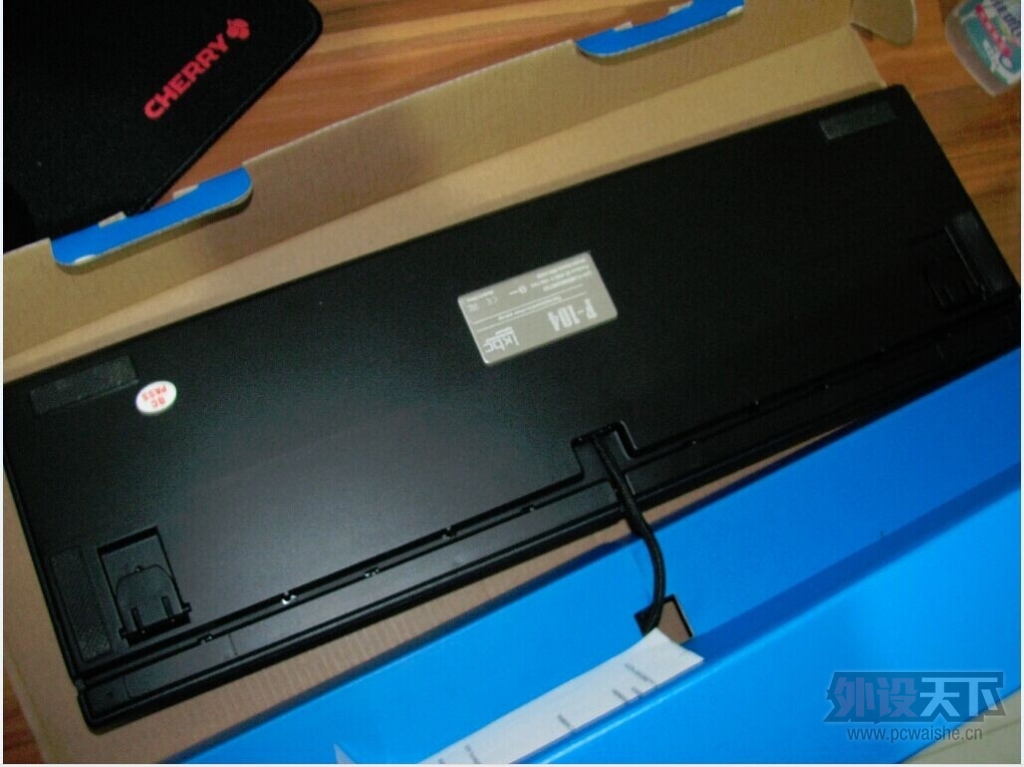 졿IKBC F104ɫе̣320Ԫѳ