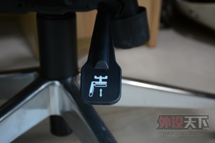 20����ۣ��Һ��ϰ���������幤ѧ�����ζԱ�
