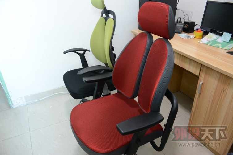 20����ۣ��Һ��ϰ���������幤ѧ�����ζԱ�