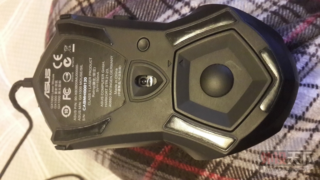 �����ա��������С���˶��ҹ���ASUS ROG GX1000������꣬ս����ɫ